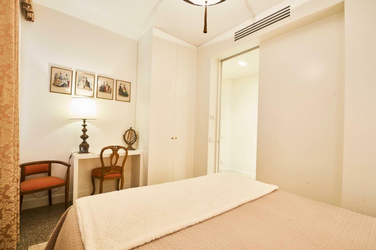 Charming On Grand Canal Holiday home Venice