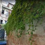 Benzon Apartments