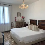 B&B Al Teatro With Canal View