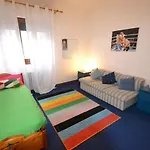 Santa Marina 5896