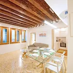 Dolcevita Apartments N 479