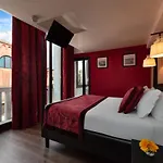 Palazzo Veneziano - Venice Collection
