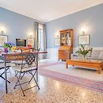 Ca\' Grassi 1 Venetian Apartment