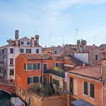 Dimora Sant\'Andrea Canal View