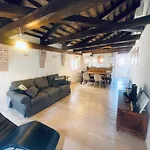 Elda House