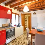 Lovely Apartment In Venezia With Wifi