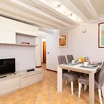 Appartamenti Superior In Via Garibaldi By Bricola Apartments