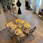 Ca Cornelia - A Rooftop Terrace With Dazzling View
