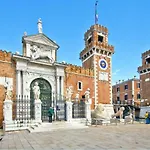 Casetta Sulla Laguna