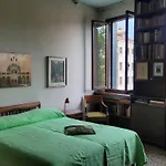 Casa Calle Renier