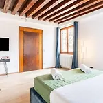 Venice Luxury Suites