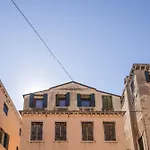 Sant\'Aponal Cozy Apartment With Balcony R&R