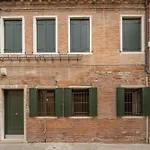 San Giacomo Dall\'Orio Garden Apartment R&R