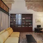 Melusina Apartments Rialto
