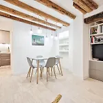 Delightful Ca\' D\'Oro Suite Apartment