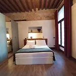 Gradenigo Apartments 767