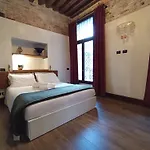 Gradenigo Apartments 767