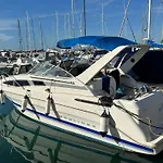 The Boat Experience Hotel Galleggiante In Barca