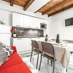 Venetian Exclusive Apartment R&R