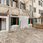 Cannaregio Elegant Apartment