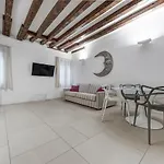 Accademia Palace Venice By Casa Da Suite