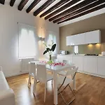 Colleoni Holidays