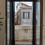 Palazzo Vendramin Costa