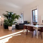 Palazzo Vendramin Costa