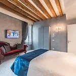 Rialto Luxury Flat