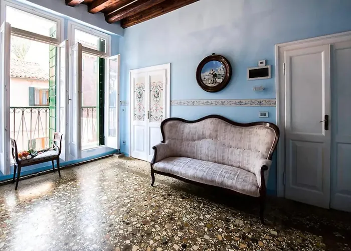 Venice Giardini Biennale Apartment