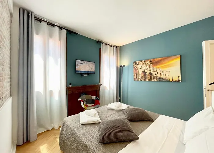 San Marco Luxury Apartments Steps From St Marks