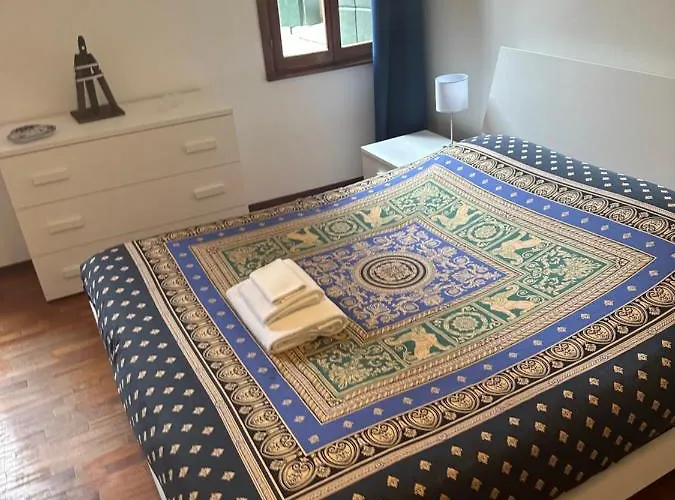 Santa Maria Del Giglio Apartment