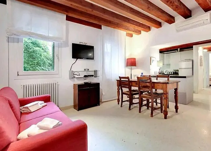 Pergola Apartment - Beautiful And Cozy Space On The Water