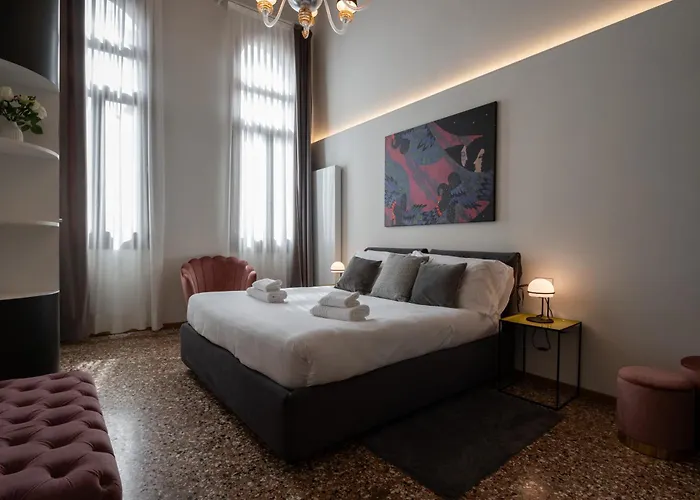 Palazzo Raspi - Private Gym And Canal View