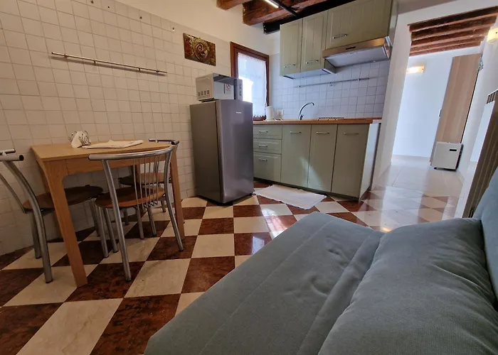 Veneziacentopercento Apartments & Rooms