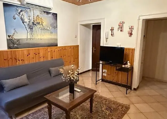 Flora Apartment