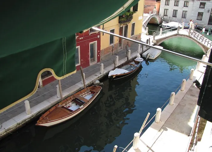 Ca\' San Trovaso - 6 Rooms