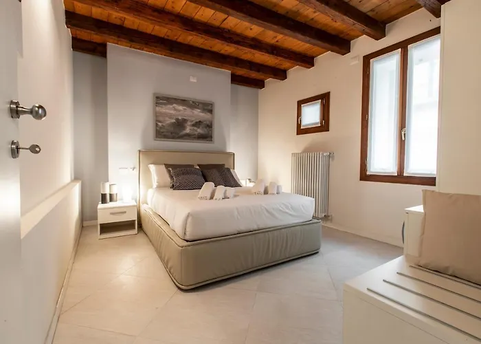 Venetian Exclusive Apartment R&R