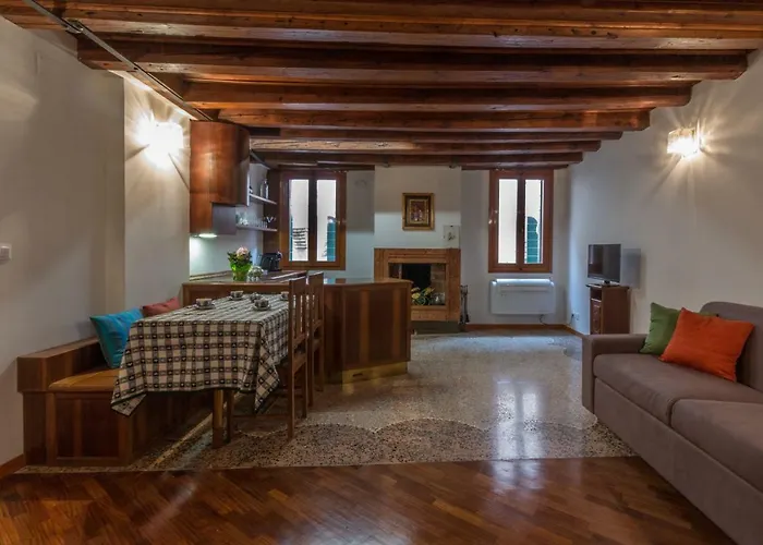 Calle Del Forno Apartment