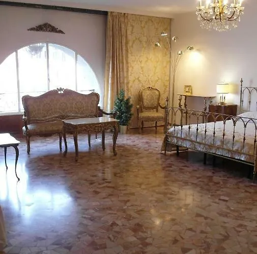 Noble House Grand Canal