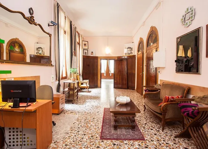 Youth Venice Palace