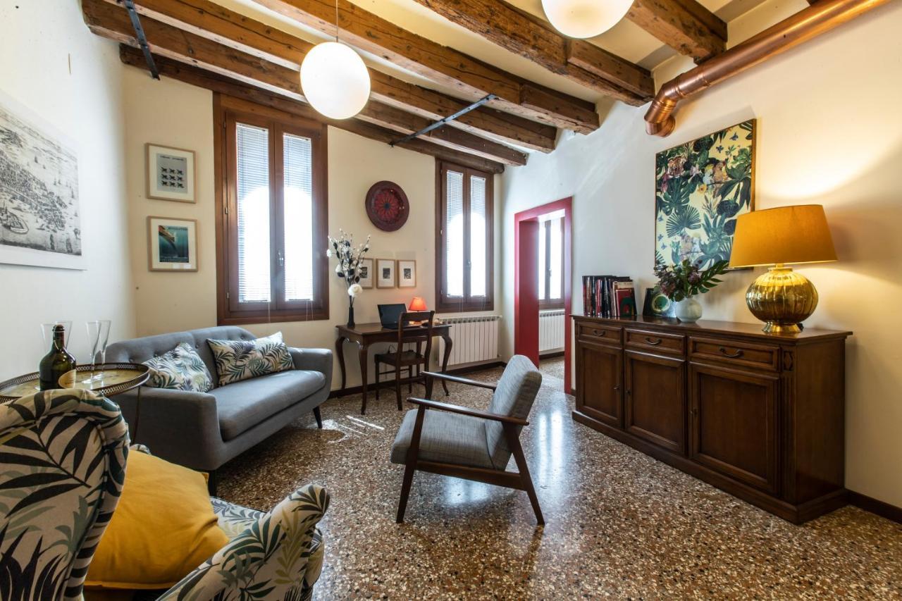 Riva De Biasio Charming *