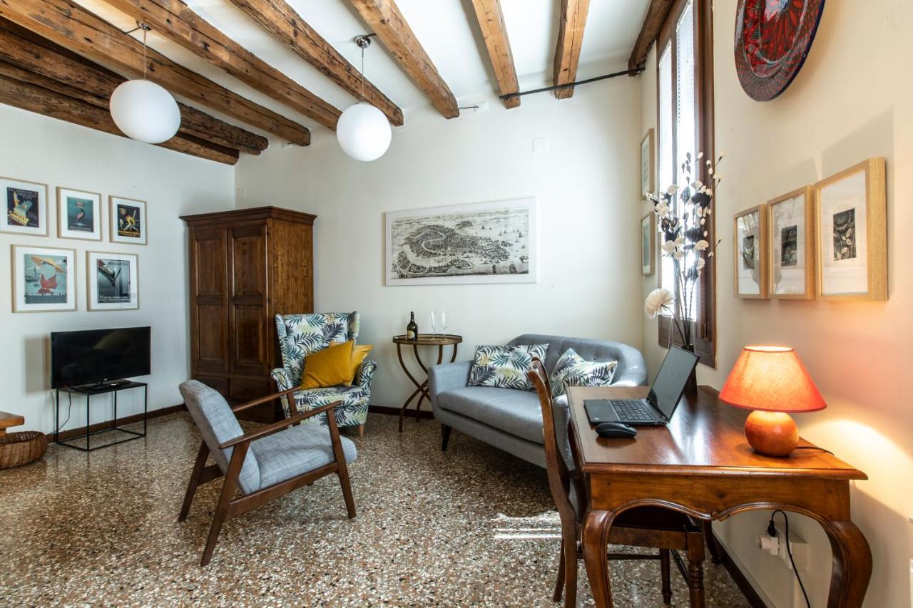 Riva De Biasio Charming Venice