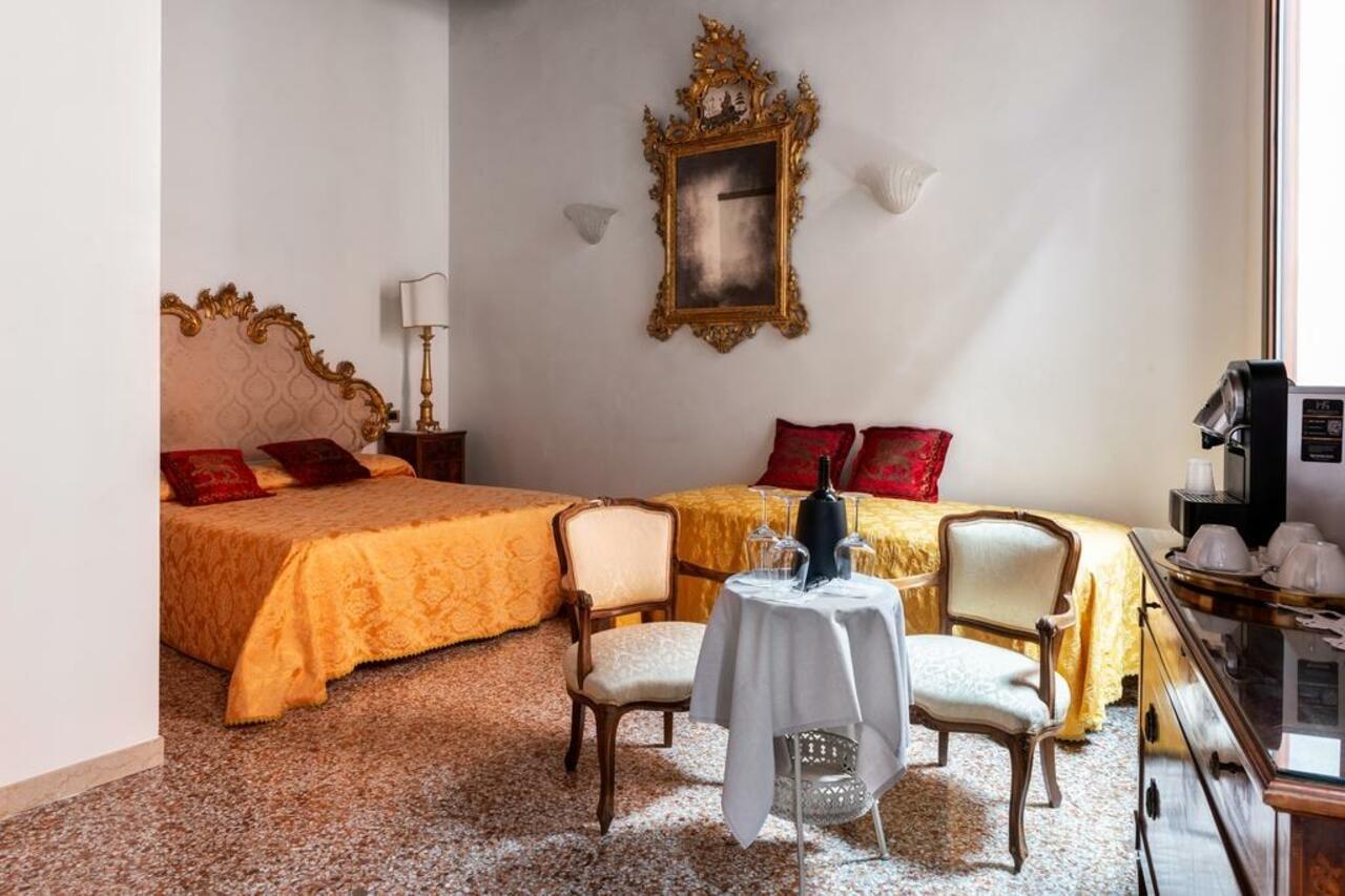 Casa de hóspedes Luxury Venetian 2*