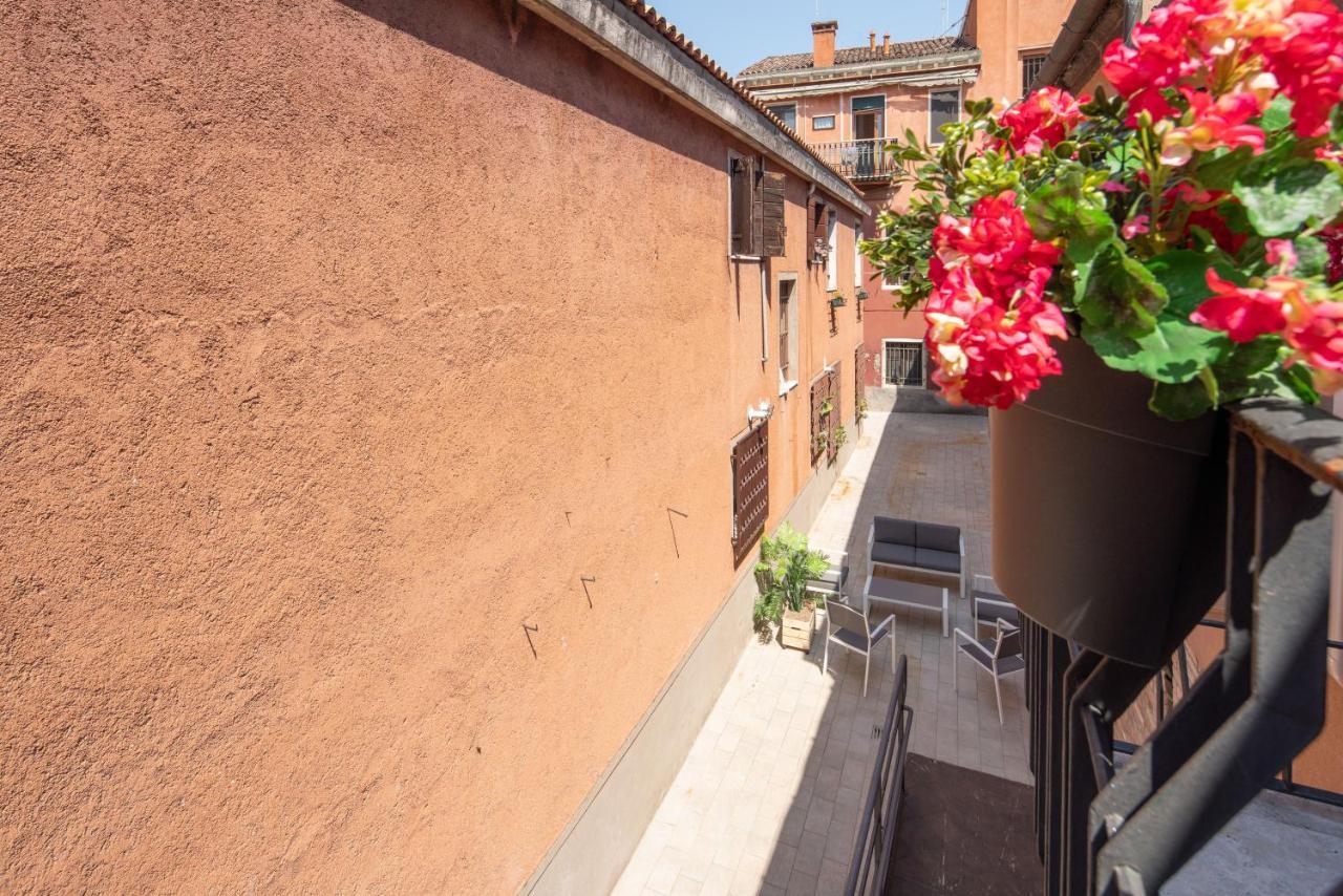 Apartment Design Palace By Wonderful Italy *