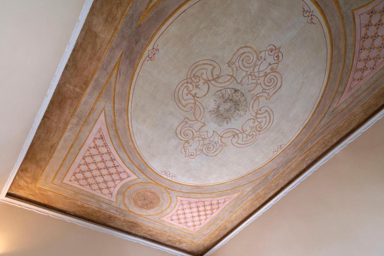 Doge Morosini Palace By Wonderful Italy * Veneza