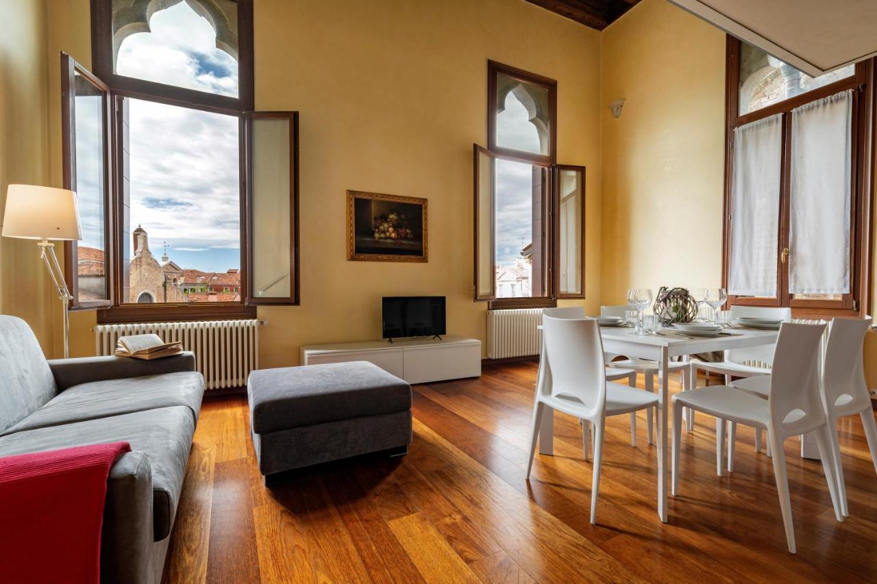 Doge Morosini Palace By Wonderful Italy * Veneza