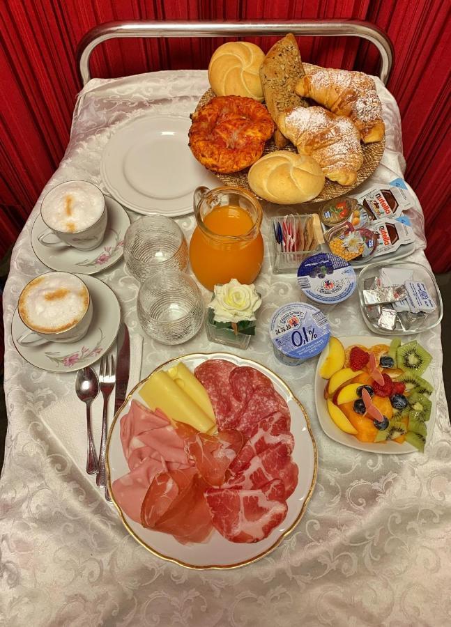 Residenza La Loggia Bed & Breakfast 2*