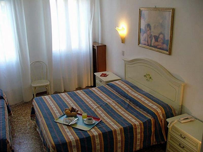 Hotel Airone
