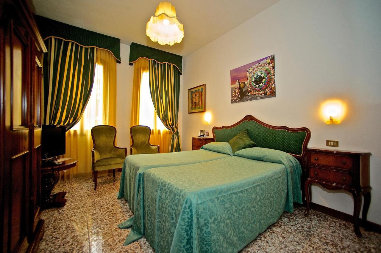Fontana Hotel Veneza
